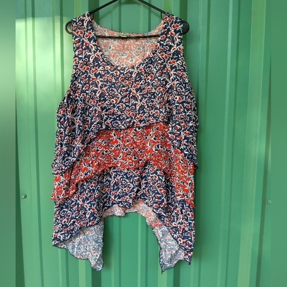 Women's Red & Blue Ditsy Floral Tiered Tunic Top Plus Size 2X High Low Hippie - Picture 1 of 3